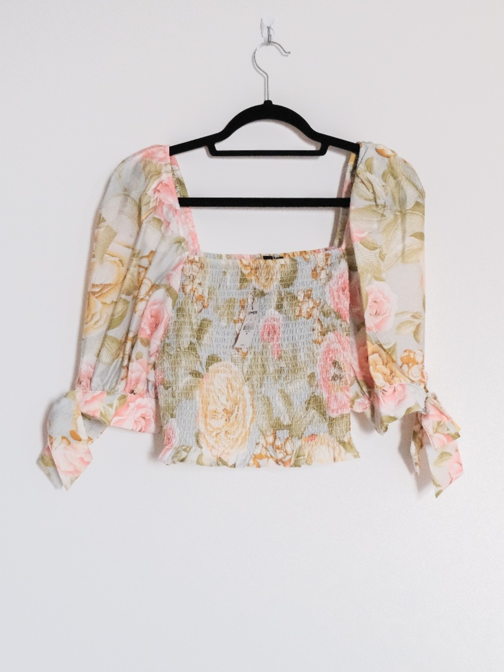 NWT Express Floral Smocked Top Women's Size M